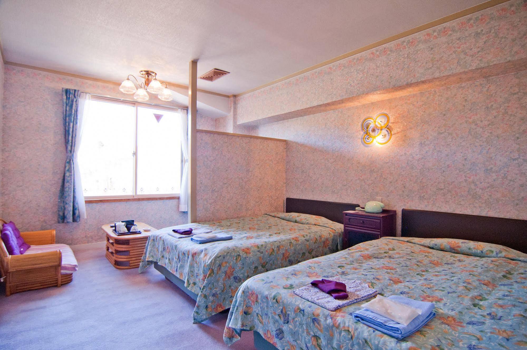 Diamond Shiga Hotel Яманучи Екстериор снимка